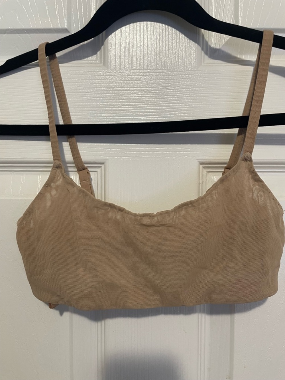🌟5/$15🌟 SKIMS Nude/Tan Seamless Bralette *Signs of Wear